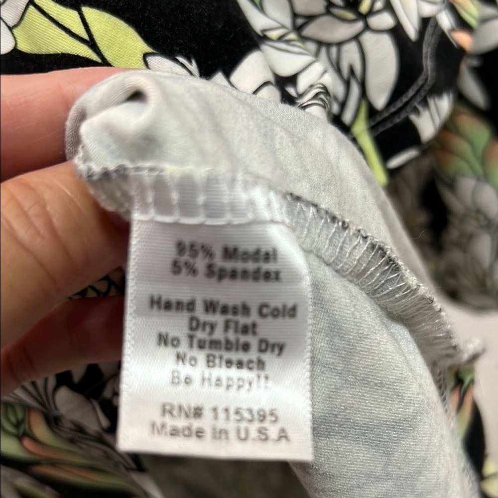 Fighting Eel EUC top Winona Black and White 3/4 Sleeve Blouse - Picture 4 of 4